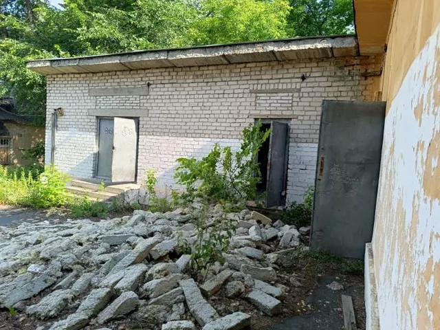 нежилое здание (здание складов)