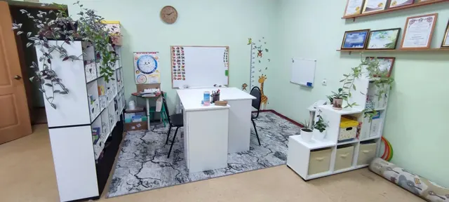 -нежилое муниципальное помещение в здании клуба «Южный», литер: ч.А, 2 этаж, помещение №6, общей площадью 25,5 кв.м, расположенного по адресу: г.Шахты, пер.Громова,61, графиком использования помещения 5 часов в неделю, на срок 11 месяцев для организации занятий самодеятельных формирований с определением начального размера годовой арендной платы в соответствии с отчётом независимого оценщика