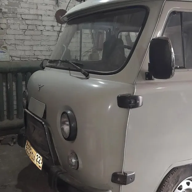 Автомобиль УАЗ-220695