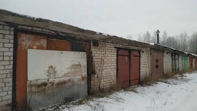 Здание, назначение: гараж, площадью 23,6 кв.м, кадастровый номер  59:07:0010705:1111 и  земельный участок площадью 24 кв.м, кадастровый номер 59:07:0010705:1430