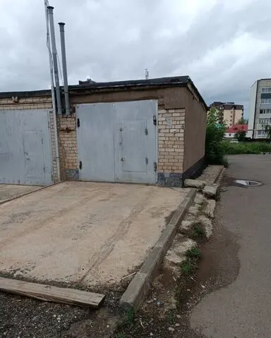 Земельный участок, кад.№ 16:51:010401:3694, площадь 17 кв.м., адрес: РТ, муниципальный район Лениногорский, г. Лениногорск, квартал 21, земельный участок 1/20; здание, нежилое, кад.№ 16:51:010401:3696, площадь 15 кв.м, адрес: РТ, г. Лениногорск, квартал 21, ряд 1, гараж № 20. (1243  (2), Шакурова Ф.Н.). Начальная стоимость 184 280,00 рублей.