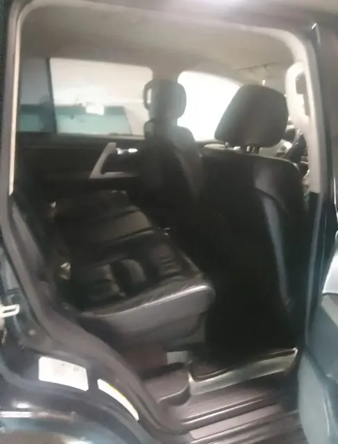 Toyota Land Cruiser 200, 2012 г.в., г/н С090СС14, цвет ЧЕРНЫЙ, VIN JTMHX05J204009663. Собственник ГУП ЖКХ РС(Я).