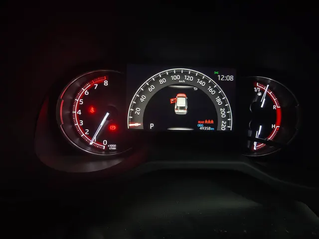 Легковой автомобиль Toyota, модель MXAA54L RNXMBX, 2021 года выпуска, цвет - белый (крыша черного цвета), государственный номер О046НН46, идентификационный номер (VIN) XW7R43FV80S036600, номер кузова (прицепа) XW7R43FV80S036600, номер двигателя М20АВD86612 (имущество обременено: арест, запрет на совершение регистрационных действий). Должник – ООО «Автотранссервис»