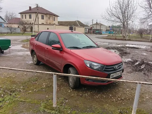 Залоговое имущество должника Кряжева В.М.: транспортное средство марки Лада Гранта, тип – легковой седан, год выпуска 2022, идентификационный номер (VIN) XTA219040P0867250, регистрационный знак М617ОХ126, ограничения: запреты на регистрационные действия, адрес: Ставропольский край, Кировский район, г. Новопавловск, ул. Мира, 190Б. Начальная продажная цена 1 650 000 рублей. Сумма задатка 250 000 рублей.