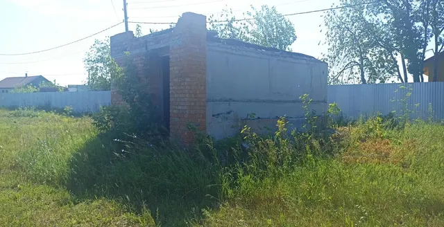 земельный участок площадью 285 кв. м с кадастровым номером 22:61:011048:10, РНФИ П11220102596 по адресу: Алтайский край, г. Барнаул, с. Гоньба, ул. Советская, дом 10-а с расположенным на нем Объектом незавершенного строительства площадью 18.6 кв. м с кадастровым номером 22:61:011048:41, РНФИ П12220012543