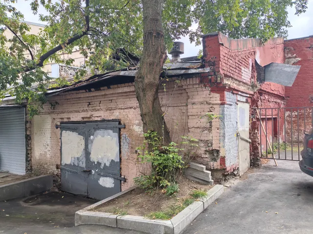 Продажа единым лотом имущества, находящегося в собственности города Москвы,  в составе: нежилое здание по адресу: г. Москва, ул. Земляной Вал, д. 30, стр. 7  площадью 96,7 кв. м, кадастровый номер 77:01:0001028:1033 и земельного участка по адресу: г. Москва, ул. Земляной Вал, земельный участок 30/7  площадью 122 кв. м, Кадастровый номер 77:01:0001028:2963
