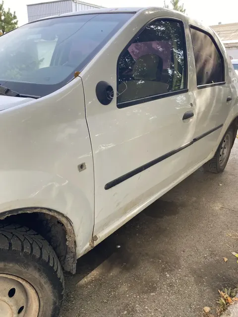 RENAULT LOGAN (SR)