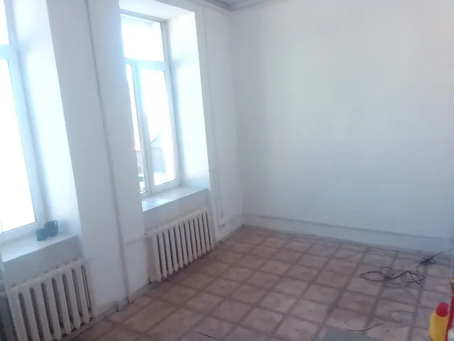 Право на заключение договора аренды нежилого помещения