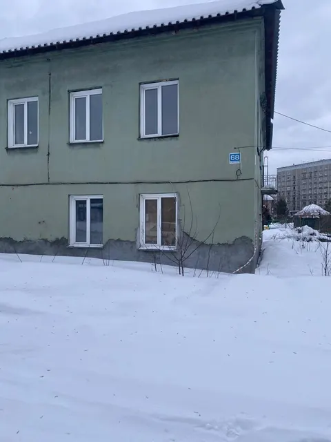 -нежилое помещение общей площадью 1265,8 кв. м, кадастровый номер 42:30:0505008:2111, расположенное по адресу: Кемеровская область - Кузбасс,   г. Новокузнецк, ул. Зыряновская, д. 68, помещение 3.
