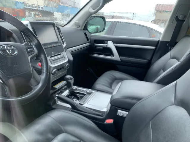 Автомобиль TOYOTA LAND CRUISER 200, 2019 года выпкуска, VIN JTMNX02J004191514 (один ключ от автомобиля, информация по документам отсутствует)