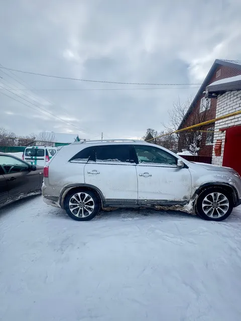 KIA XM FL; SORENTO; 2013 г.в.; г/н О774МС716; VIN XWEKU811DE0016931. (1447 (2), Газизов А.Х.). Начальная стоимость 864 365,00 рублей.