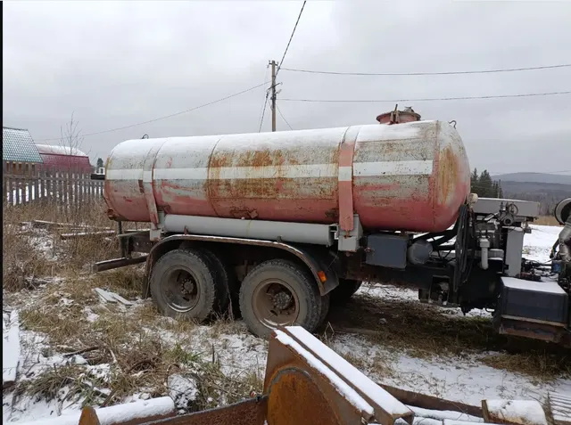 Машина вакуумная 2004 года, марка модель КО-505А, VIN XVL48231140000323, цвет кузова оранжевый, гос. рег. знак X831УВ96
