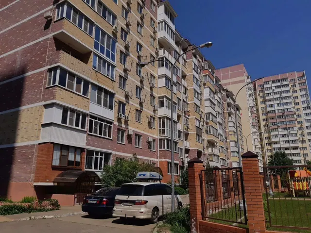 (повт) Д-к Вавилова Е.В. Квартира пл. 57,1 кв.м, КН 23:43:0427001:1955, адрес: г.Краснодар,ул. Артезианская, д. 10, кв. 1. Обременение:арест, н/ц 4 561 804,65 руб., з-к 912 361,00 руб., ш/а 45 618,00 руб.