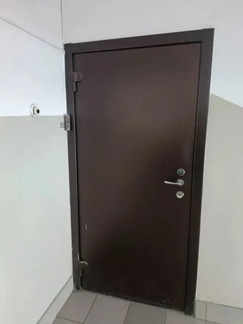 ½ доля в праве на квартиру, площадью 146,9 кв.м, кадастровый №24:50:0100443:1149, расположенную по  адресу: Красноярский край, г. Красноярск, ул. Академгородок, дом 24 «А», кв.68. Начальная цена продажи 7 647 450 руб. Задаток 1147150 руб.