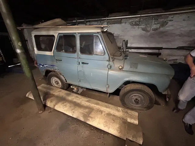 Легковой автомобиль УАЗ 315140, гос. регистрационный знак В749СЕ, год выпуска 1996, цвет серо-голубой