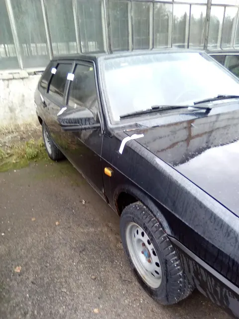 Автомобиль марки ВАЗ 21093, цвет графитовый металлик, VIN XTA21093033482592, г.р.з. Е 499 РН 186, 2003 г.в. ТС имеет ограничения ФССП на регистрационные действия (ключи и документы отсутствуют, техническое состояние не проверялось, пробег не известен). Имущество продается в том виде, в каком оно есть, в случае продажи возврату/обмену не подлежит. За скрытые дефекты имущества Продавец ответственности не несет.