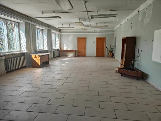 Право аренды нежилого помещения, кадастровый номер 37:08:050307:532, площадь 104,5 кв.м., расположенного по адресу: Ивановская область, Комсомольский район, город Комсомольск, улица Люлина, дом 16, лит. А, 1 этаж, помещение 6,7,8,9. РНФИ П13350038794.