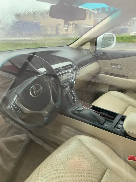Автомобиль LEXUS RX 270, 2013 года выпкуска, VIN JTJZA11A402022487 (один ключ от автомобиля и оригинал СТС)