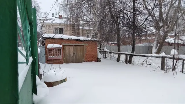 Нежилое здание, овощехранилище, площадь 28,5 кв.м., кадастровый номер: 16:54:110104:95, расположенное по адресу: Республика Татарстан, Чистопольский муниципальный район, г. Чистополь, ул. К.Либкнехта, д. 32/2