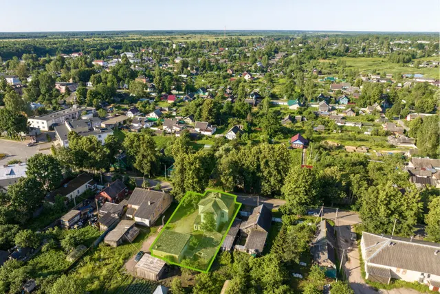 Продажа находящихся в федеральной собственности объектов недвижимого имущества: площадью 171,8 кв. метра (кадастровый номер 53:16:0010314:45), являющегося объектом культурного наследия регионального значения, а также площадью 58,3 кв. метра (кадастровый номер 53:16:0010425:125), одновременно с земельным участком площадью 606 кв. метров, на котором они расположены, адрес: Новгородская обл., р-н Солецкий, Солецкое городское поселение, г. Сольцы, ул. Луначарского, д. 28.