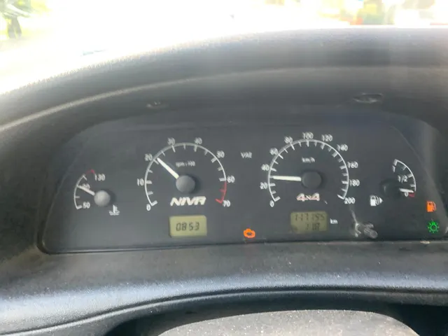 Автотранспортное средство – CHEVROLET NIVA, 212300-55, (VIN) X9L212300L0697954, цвет кузова светло-серебристый металлик, 2019 года выпуска, Государственный номер E 048 ВЕ, Автомобильное газобаллонное оборудование 2021 года выпуска.