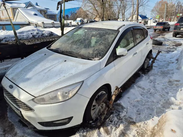 а/м Ford Focus белого цвета, 2017 г.в., гос. №T986УР 152, VIN Z6F5XXEEC5HK41219, зарегистрировано ограничение