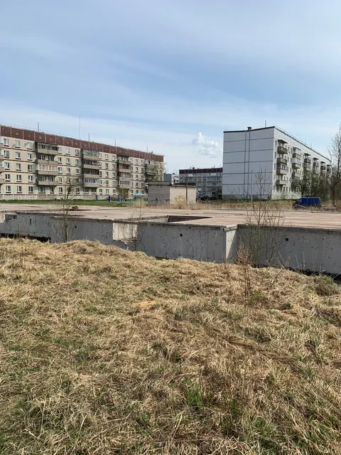 Объект незавершенного строительства (Жилой трехэтажный многоквартирный дом) с земельным участком 4 530 кв.м.