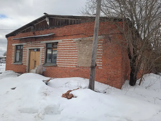 Здание  бани