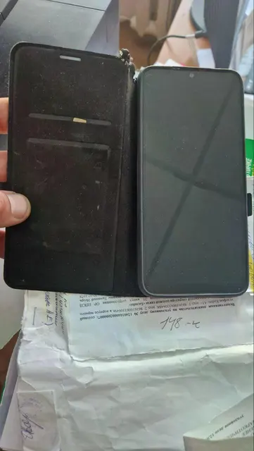 Сотовый телефон IPhone 13 Pro, Сотовый телефон iPhone 11,сотовый телефон iPhone 14, телефон Айфон 15+, сотовый телефон iPhone в корпусе белого цвета, Сотовый телефон Redmi A1+, Сотовый телефон Realme Сотовый телефон Realmi, Сотовый телефон Realme C55, сотовый телефон Redmi зарядное устройство отсутствует, телефоны заблокированы, комплектность и состояние  не проверялась данное имущество обращено в доход государства, находится в г Красноярск (Документы отсутствуют)