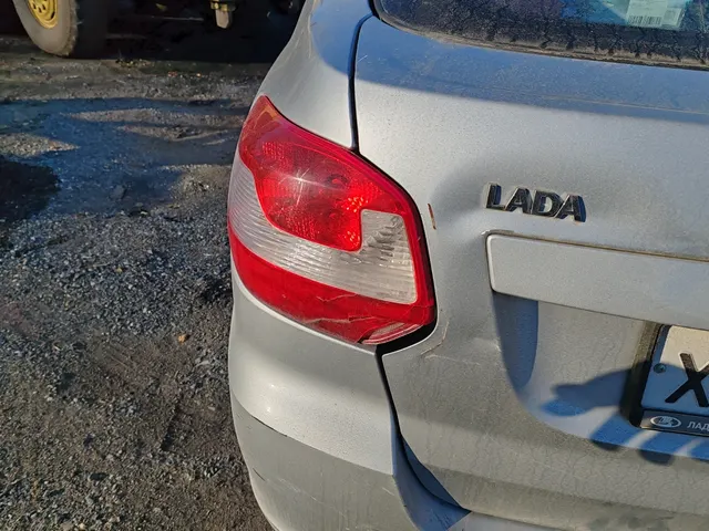 Легковой автомобиль комби (хэтчбек) LADA 219110 LADA GRANTA, 2016г.в., г/н X722MO124, VIN XТА219110НY237023, номер кузова XТА219110НY237023, номер двигателя 6521410, цвет серебристый. Начальная цена продажи 210 800 руб. Задаток 31630 руб.