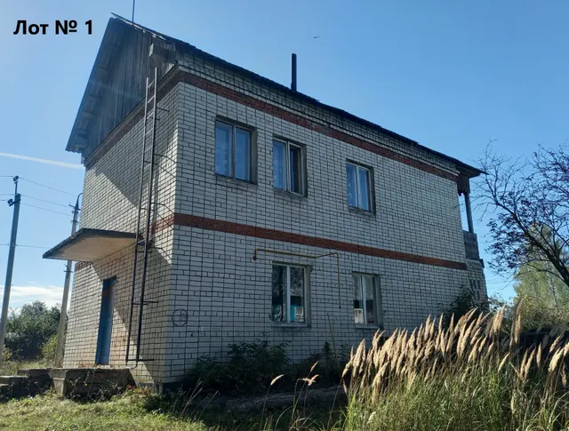 Земельный участок, категория земель - земли населенных пунктов, вид разрешенного использования - отдых (рекреация), площадь - 673 кв. м, кадастровый номер 12:13:1150101:33, с расположенным на нем объектом недвижимости: здание, назначение - нежилое, площадь - 95,5 кв. м, 2-этажное (в том числе подземных этажей - 0), кадастровый номер 12:13:1150101:667, местоположение: Республика Марий Эл, Моркинский район, пос. Октябрьский, ул. Профсоюзная, д. 38а