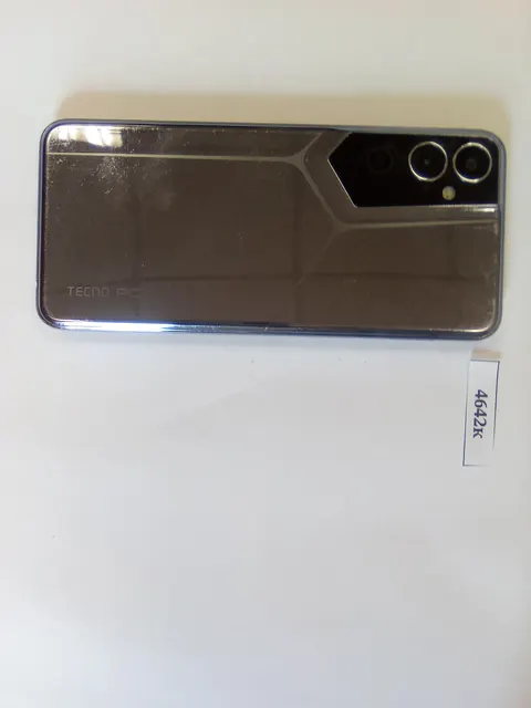 Сотовый телефон "Tecno Pova"