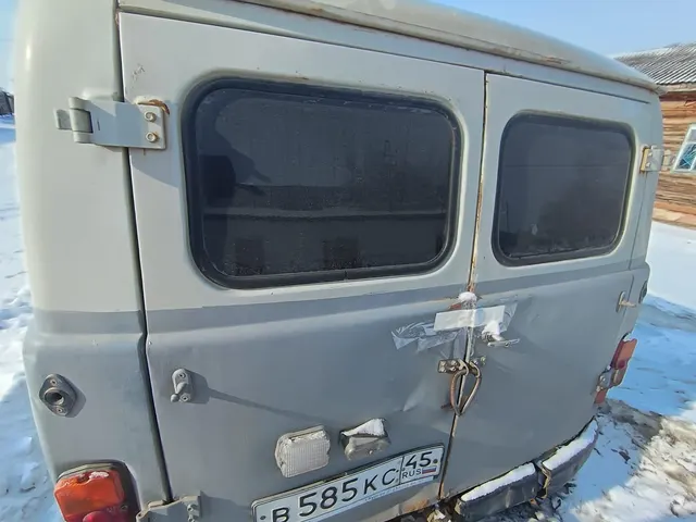 Грузовой фургон УАЗ 390902 6 МЕСТ, (VIN) ХТТ39090260452108, год выпуска 2005.