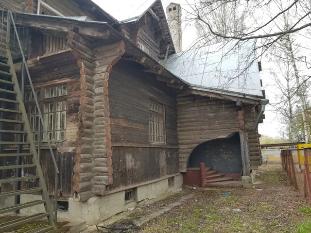 Здание, расположенное по адресу: Российская Федерация, Санкт-Петербург, внутригородское муниципальное образование города федерального значения Санкт-Петербурга город Ломоносов, улица Сафронова, дом 7, литера А,  и земельный участок, расположенный по адресу: Санкт-Петербург, город Ломоносов, улица Сафронова, дом 7, литера А, находящиеся в государственной собственности Санкт-Петербурга