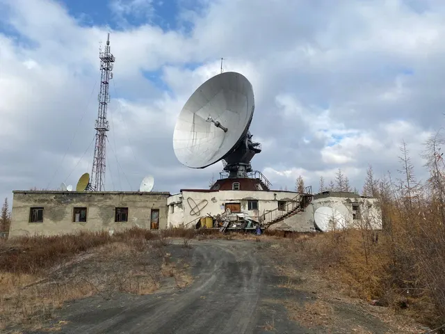 Земельный участок с расположенным на нем объектом недвижимого имущества - нежилое здание, по адресу: Республика Саха (Якутия), Верхоянский улус, Батагай, д. Станция Орбита-2 с  кадастровым номером 14:09:000000:267