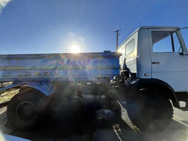 Автомобиль МАЗ-5551