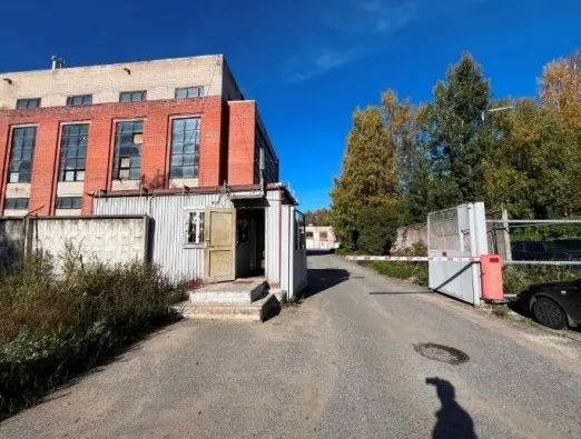 Движимое имущество казны Санкт-Петербурга – лом металла, вес 4,256 т, реестровый номер 0024КДЗ0000066, местонахождение: Российская Федерация, Санкт-Петербург, город Сестрорецк, Заречная дорога, дом 9, литера Б (склад № 6 Курортного района теплоснабжения)