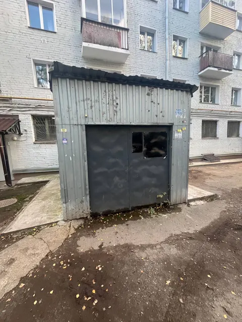 нежилое помещение с кадастровым номером 43:40:000429:1860 по адресу: Российская Федерация, Кировская область, г.о. город Киров, г. Киров,  ул. Комсомольская, д. 39, помещ. 1017.