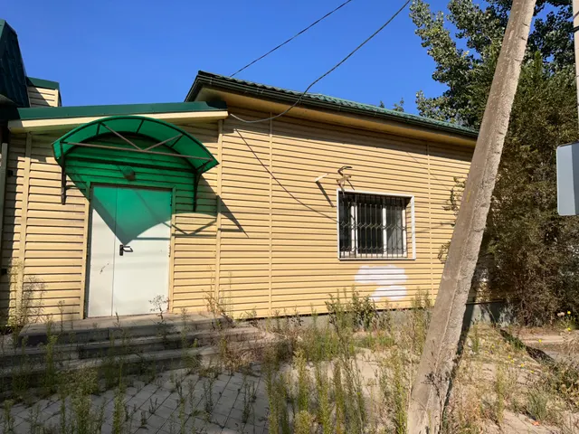 нежилое помещение площадью 175,0 кв. м с к.н. 61:52:0030011:380 по адресу: Ростовская область, г. Каменск-Шахтинский, пер. Володарского, д. 14