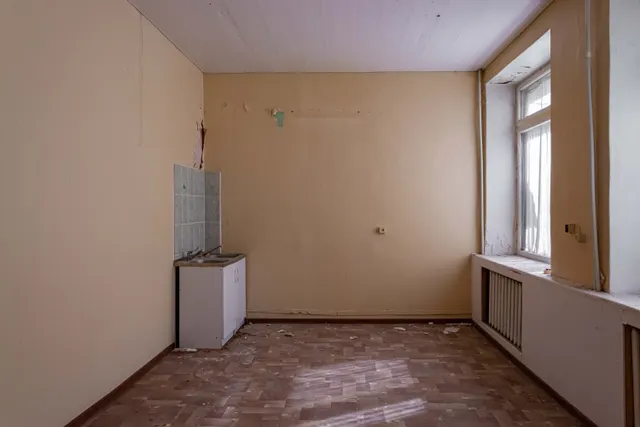 нежилое помещение, площадь 1045,8 кв. м., этаж: №1, подвал, кадастровый номер: 48:20:0038501:4543, расположенное по адресу: Липецкая область, г. Липецк, ул. Центральная, д.17, пом. 2