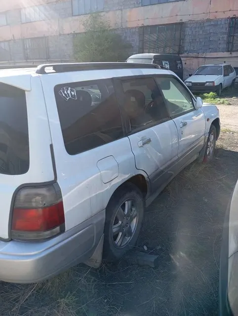 Автомобили различных марок согласно Информационному сообщению