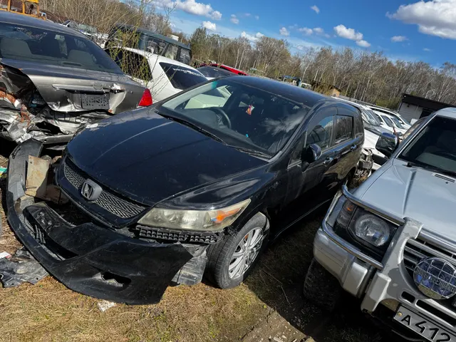 Автомобиль марки Honda Stream,г/н У176УС27, 2012 г.в.,№ кузова RN73200256,цвет черный