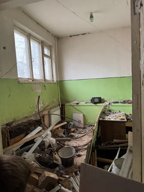 Право заключения договора аренды недвижимого имущества, находящегося в собственности муниципального образования город Донской: нежилое встроенное помещение, назначение: нежилое, этаж 1, кадастровый номер 71:26:060109:2170, общая площадь 43,3 кв.м, номера на поэтажном плане: 1-4, адрес объекта: Тульская область, город Донской, мкр. Северо-Задонск, ул. Школьная, дом 32, пом.11.