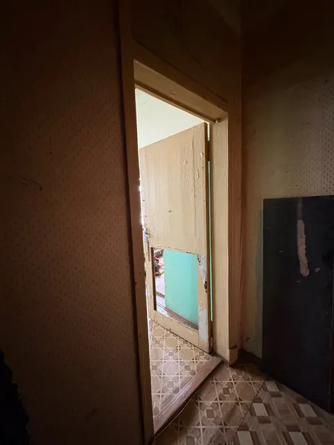 Продажа на аукционе признанного непригодным для проживания жилого помещения с ограниченным уровнем благоустройства, расположенного по адресу: Ивановская область,  г. Шуя,  ст. Шуя, д.8, кв.7-А