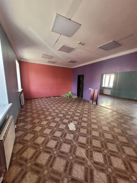 Право на заключение договора аренды нежилого помещения (номер на поэтажном плане: 24) с кадастровым номером 55:36:090301:14705 общей площадью 31,6 кв.м., расположенного на 2 этаже здания по адресу: г. Омск, ул. Братская, д.13.