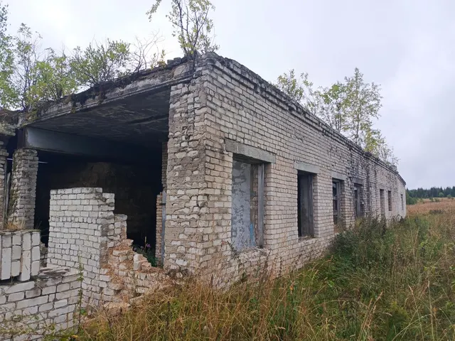 Гараж, назначение: нежилое, количество этажей 1, в том числе подземных 0, общей площадью 315,6 кв.м., кадастровый номер: 59:37:0240101:519, адрес объекта: Пермский край, Усольский р-н, с. Щекино, ул. Содовиков, д. 26,  с земельным участком общей площадью 460+/-4,29 кв.м, кадастровый номер: 59:37:0240101:546; адрес: Российская Федерация, Пермский край, г.о. город Березники, с. Щекино