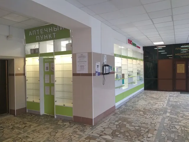право заключения договора аренды недвижимого имущества на часть нежилого помещения второго этажа с номером на поэтажном плане 97 площадью 21,37 кв. м. из общей площади 324,0 кв. м., нежилое помещение второго этажа с номером на поэтажном плане 121 площадью 12,2 кв.м. общей площадью 33,57 кв.м. в здании главного корпуса, расположенного по адресу: Ярославская область, г. Ярославль, ул. Яковлевская, д.7, для размещения аптечного пункта  

