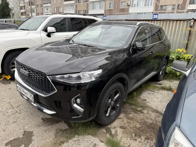 Транспортное средство Haval F7, 2022 года выпуска, цвет - черный, VIN XZGFF04A3NA324705, государственный номер О674НТ29. Состояние ТС: скол на левой задней двери, царапины на правой задней двери и справой стороны заднего бампера, аккумулятор разряжен, установить пробег не представилось возможным. Обращение взыскания в данном случае осуществляется с учетом правил продажи имущества, обремененного правами третьих лиц (пункт 1 статьи 353, статья 460 ГК РФ)