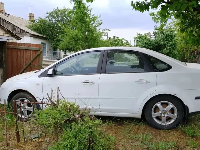 Автомобиль Форд Фокус