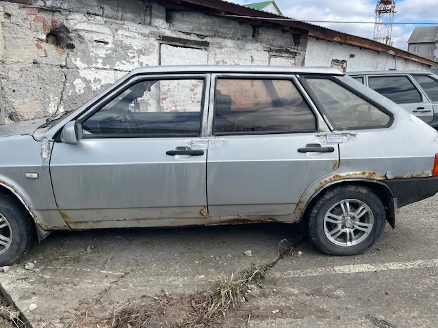 ВАЗ 21093 г.р.з. С262ХР72, г.в. 2001 (ключи и документы отсутствуют, техническое состояние не проверялось, пробег не известен). Имущество продается в том виде, в каком оно есть, в случае продажи возврату/обмену не подлежит. За скрытые дефекты имущества Продавец ответственности не несет.